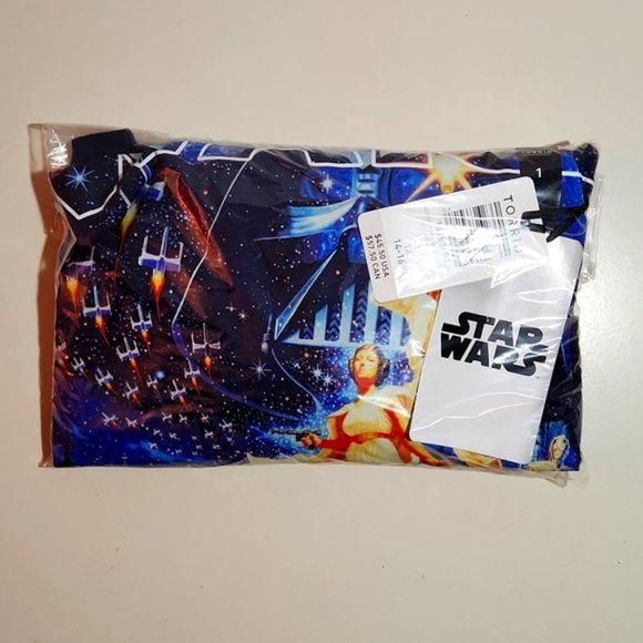 ❤️NWT VINTAGE TORRID STAR WARS - LUKE LEIA MOVIE POSTER FOOTBALL TEE PLUS SIZE - Picture 4 of 12